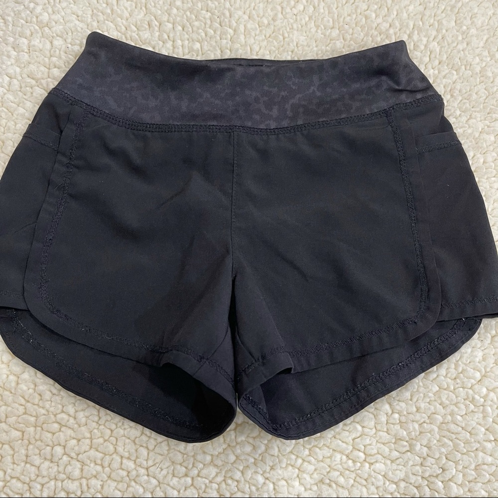 Old Navy Active Wear Dri-Fit Black Shorts
Size 4 / 5 XS 
Pocket on both sides - Picture 7 of 7
